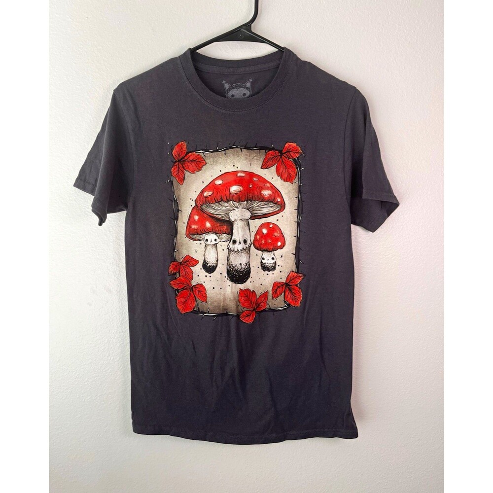 Stephanie Bayles Guild of Calamity Mushroom Skull Graphic T-Shirt  Small Gray